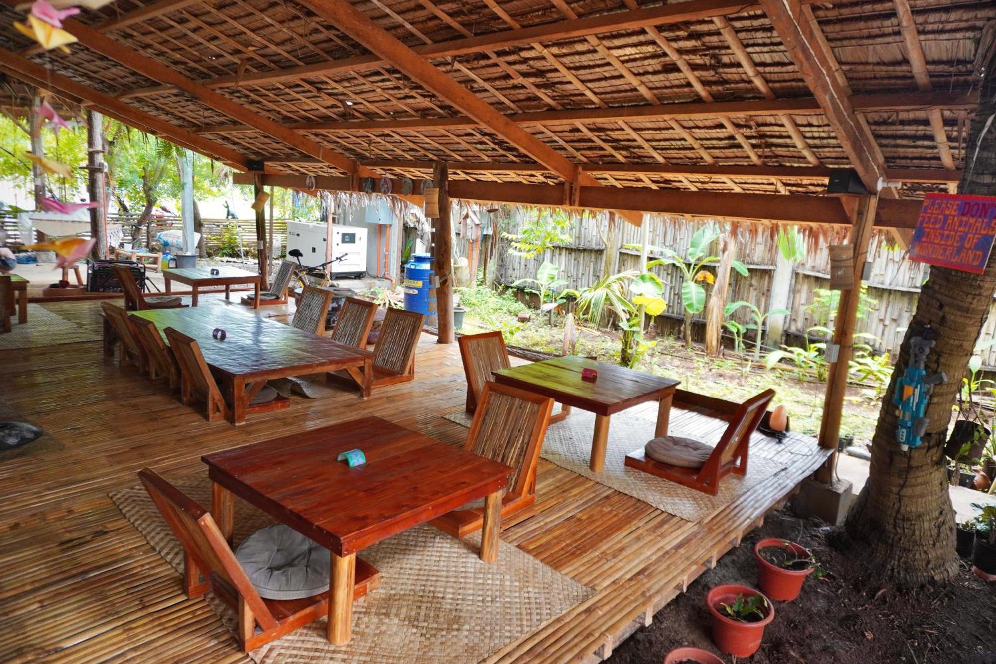 Wonderland Hotel Siquijor Bagian luar foto